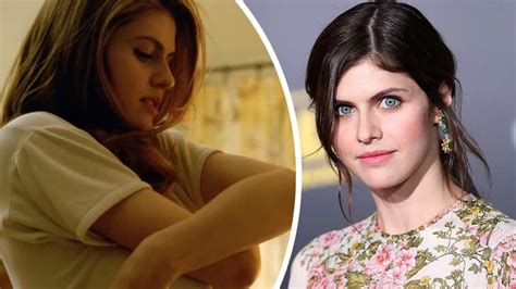 true detective alexandra daddario nude|Alexandra Daddario speaks on her infamous nude scene in True。